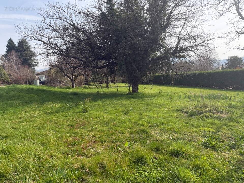 Terrain à LE PONT-DE-BEAUVOISIN
