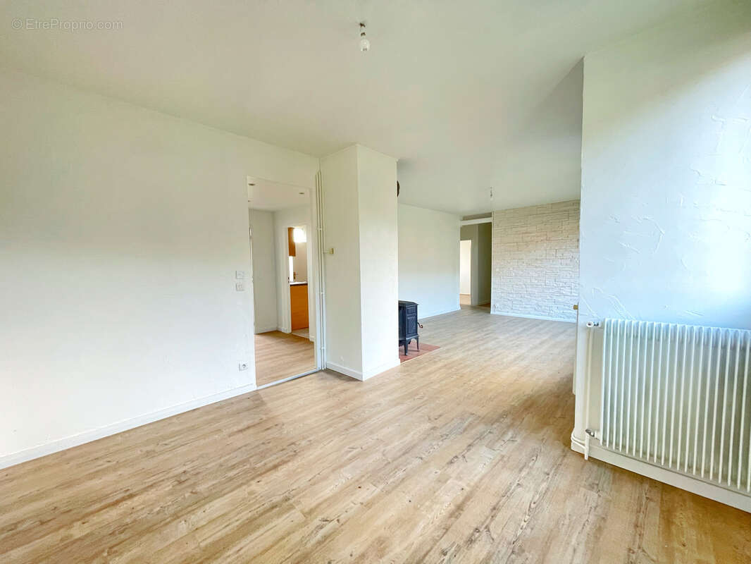 Appartement à LOIRE-SUR-RHONE