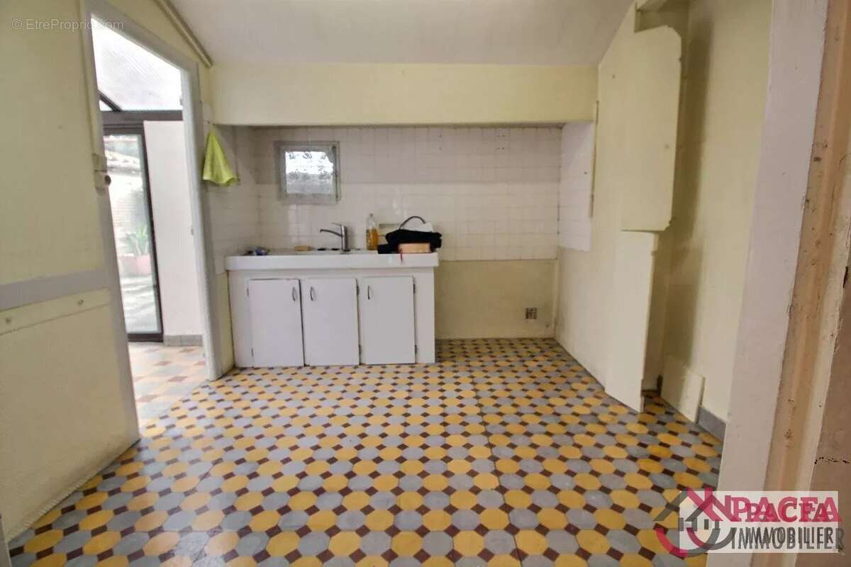 Maison de plain-pied avec jardin et double garage à Castres - photo 4