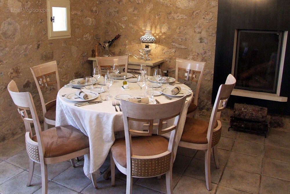 Maison à MOUSTIERS-SAINTE-MARIE