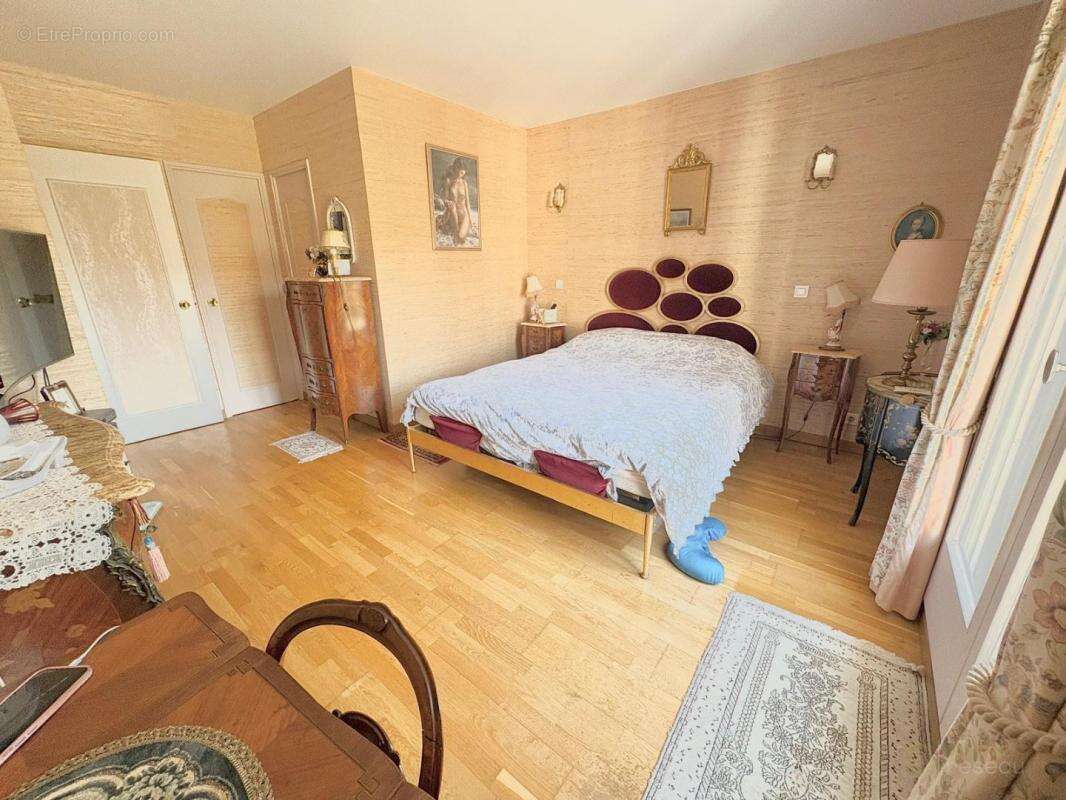 Maison à OZOIR-LA-FERRIERE