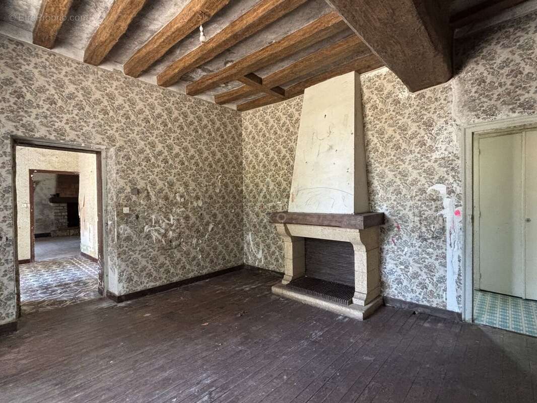 Maison à MIRE