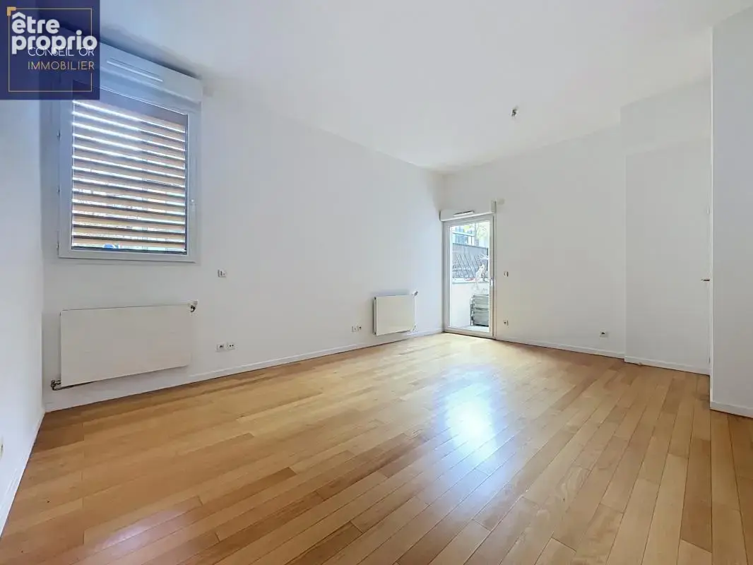 Duplex Oullins centre – 5 pièces – 124 m² – 4 chambres – Terrasse 40 m² – Calme, proche métro, belle hauteur sous plafond, garag - photo 11