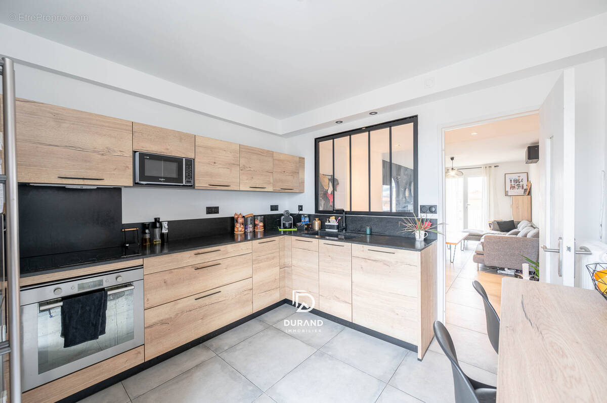 Appartement à MARSEILLE-11E