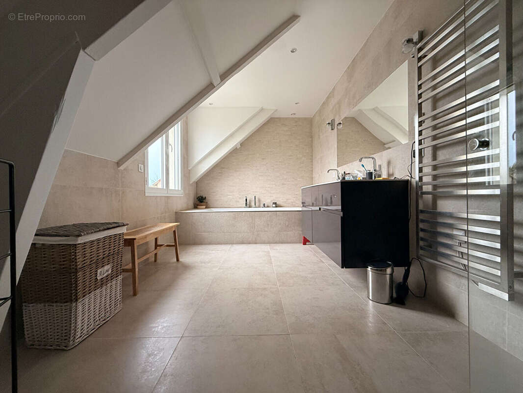 Maison à CONFLANS-SAINTE-HONORINE