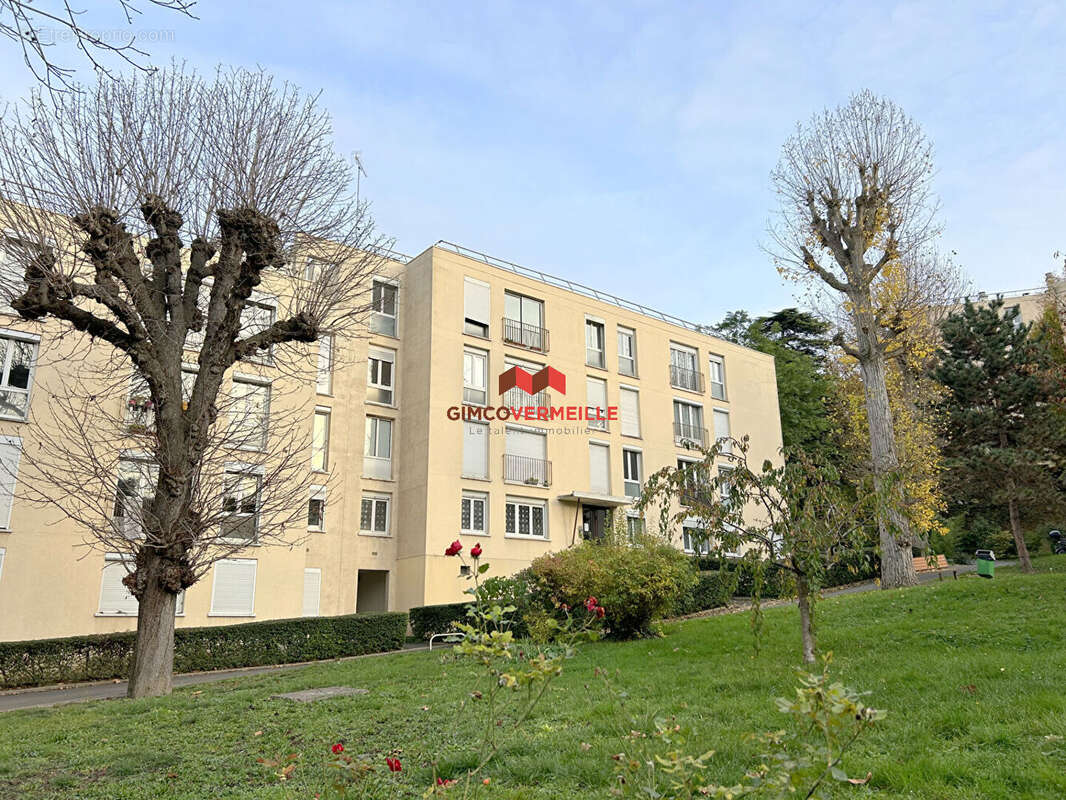 Appartement à BOUGIVAL