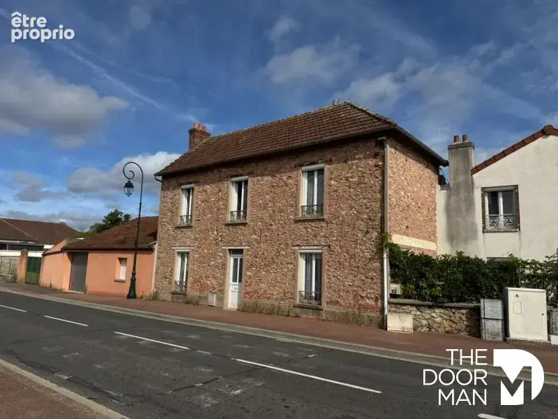 Maison à LE PERRAY-EN-YVELINES