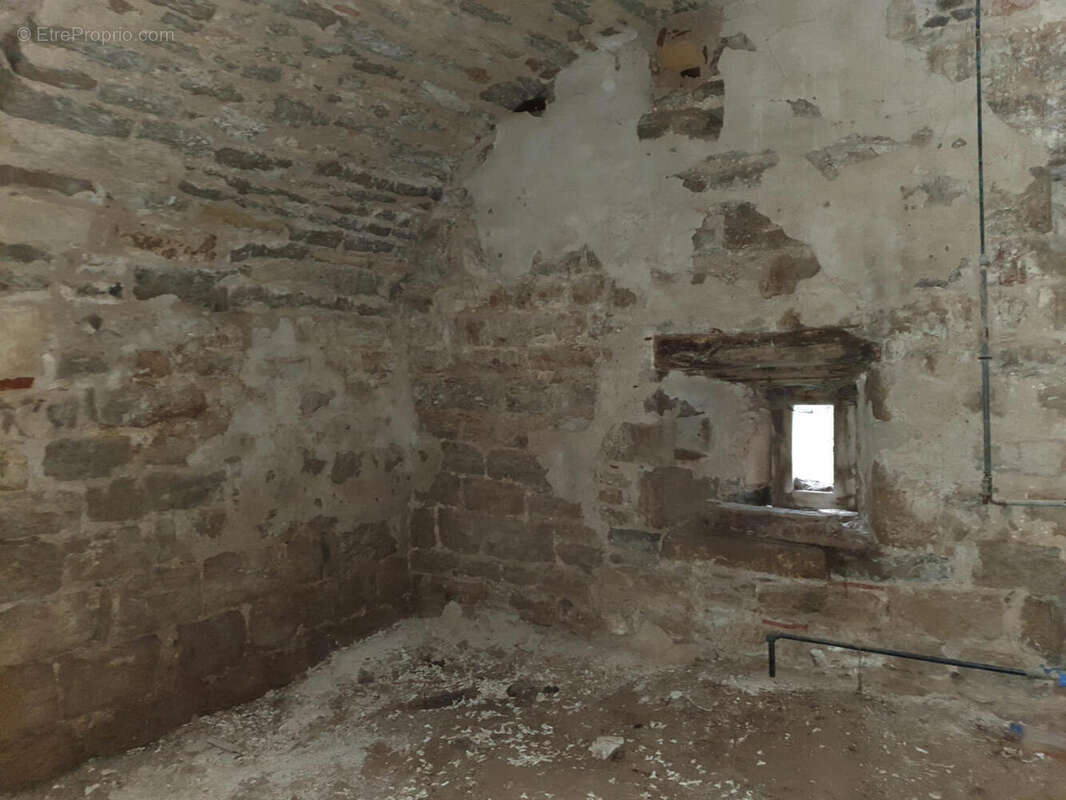 cave voutée rdj - Maison à PUY-L&#039;EVEQUE