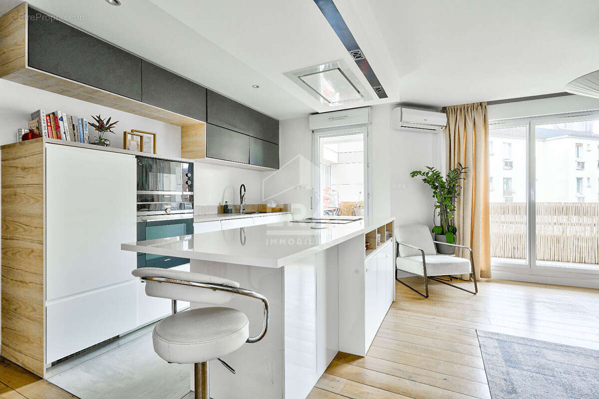 Appartement à LEVALLOIS-PERRET