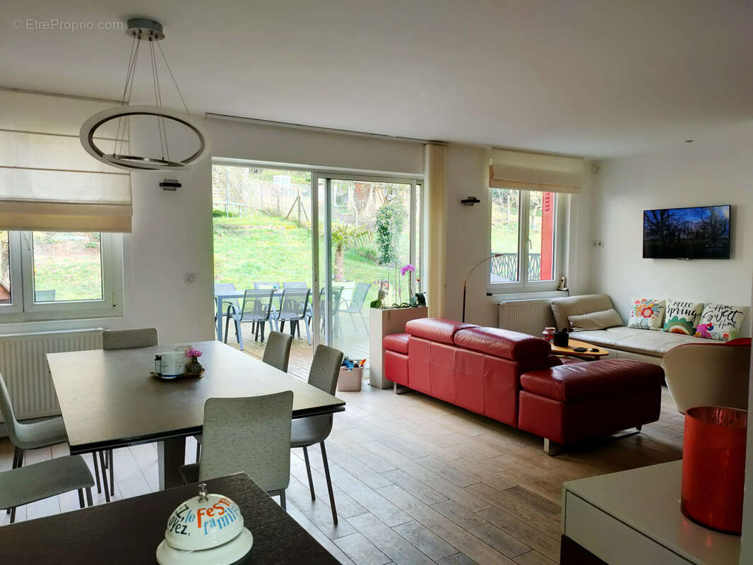 Maison à SAINT-REMY-LES-CHEVREUSE