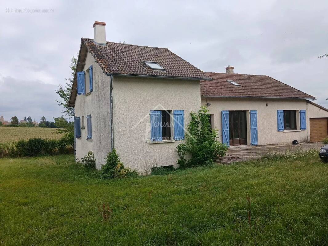 Maison à CHAVROCHES