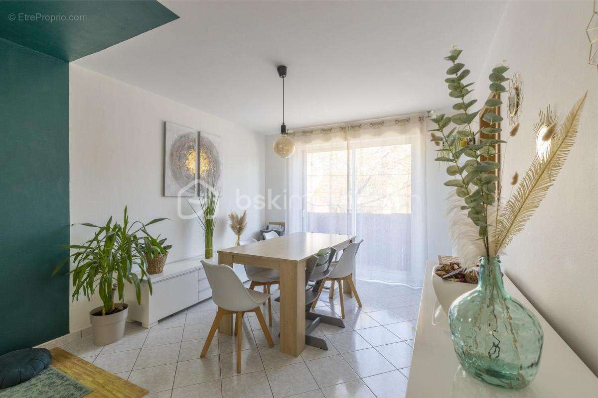 Maison à ARS-SUR-MOSELLE