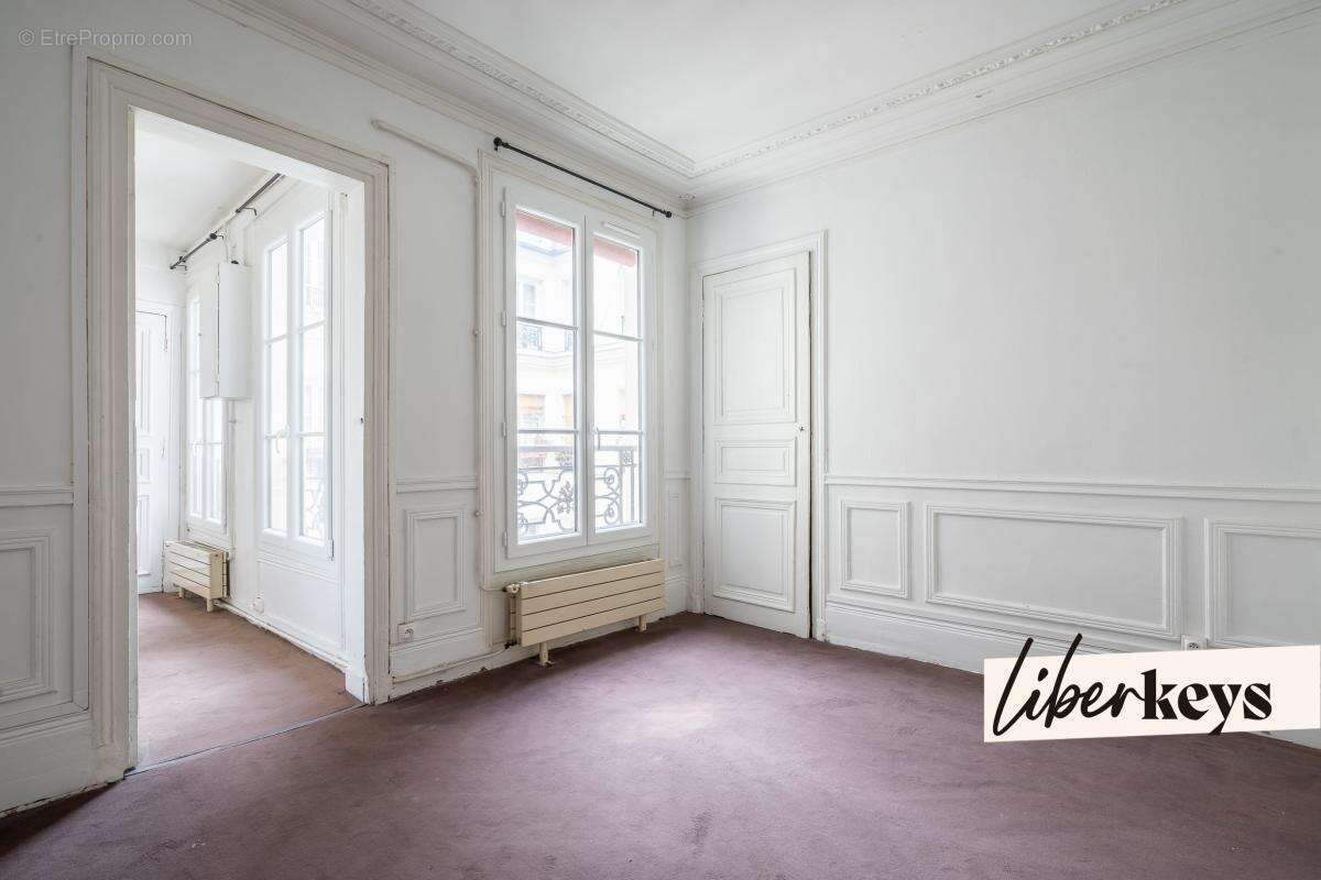 Appartement à PARIS-3E