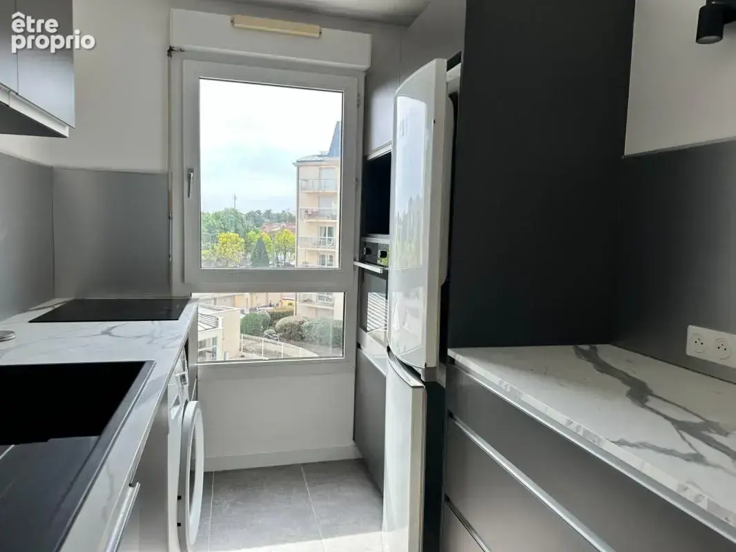 Mérignac Peychotte – T2 de standing avec balcon, piscine et parking - photo 4