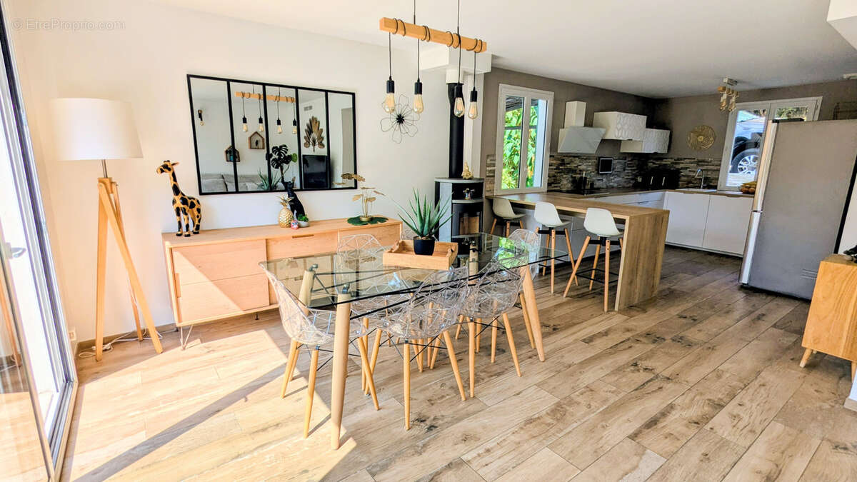 SOUS COMPROMIS - Maison récente avec piscine   Vence (7 min du centre) - photo 13