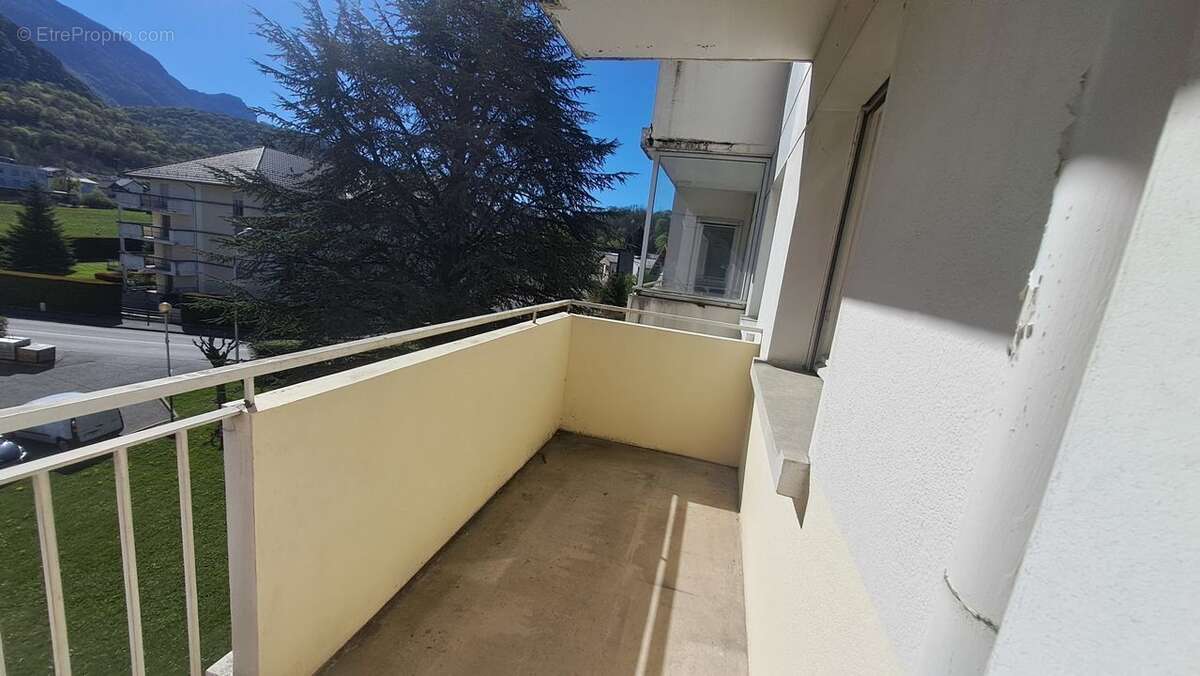 Appartement à CHALLES-LES-EAUX