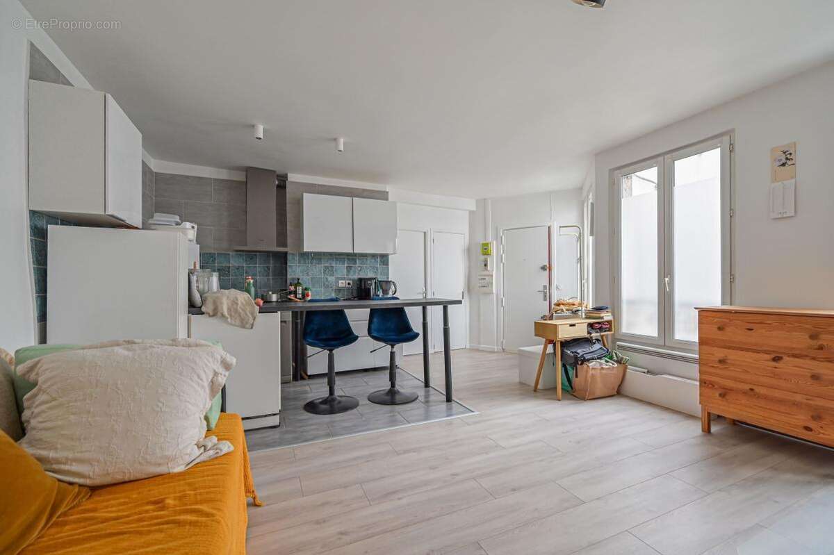 Appartement à PARIS-18E