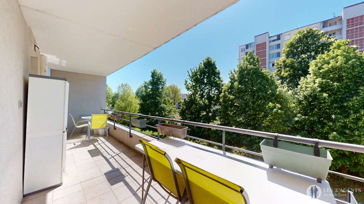 Appartement à SAINT-MARTIN-D'HERES