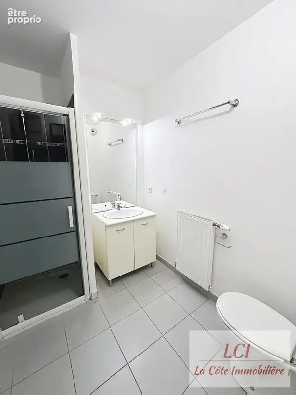LA TESTE Centre, Appartement T2 en rez-de-jardin en parfait état. - photo 8