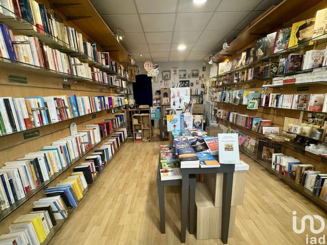 Photo 2 - Commerce à FONTAINEBLEAU