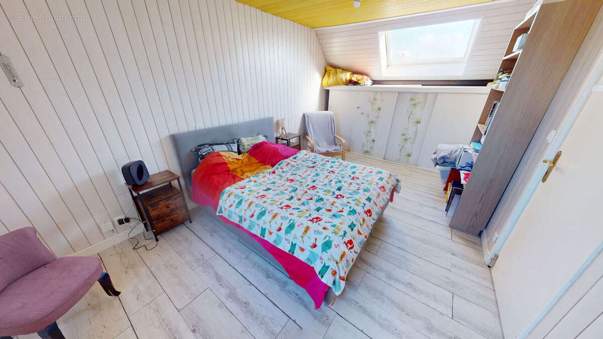 Maison à BELLENGREVILLE