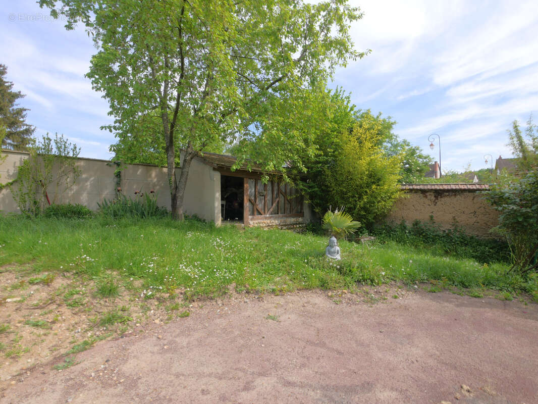 Terrain à NOGENT-LE-ROI