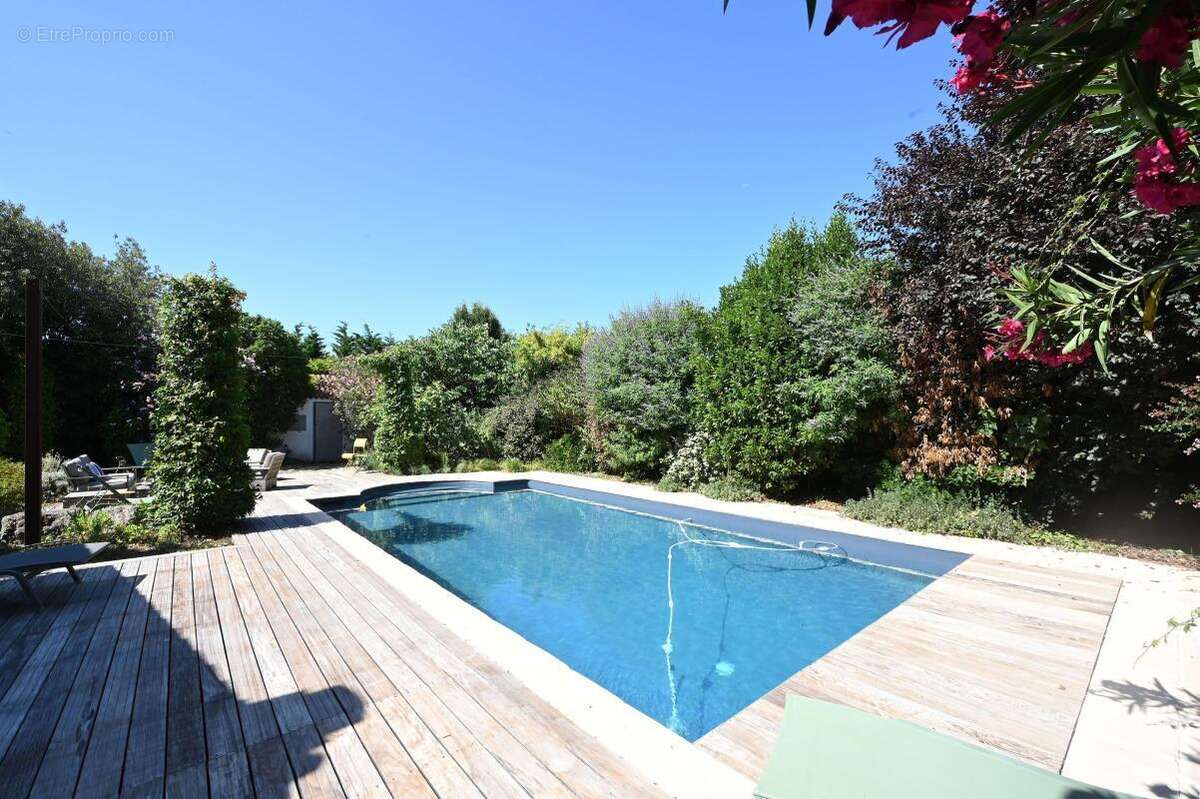 Maison à LES PORTES-EN-RE