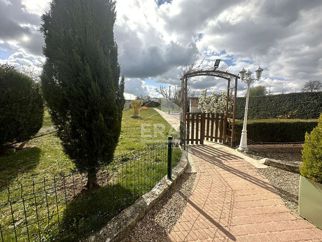 Maison à VARENNES-SUR-SEINE