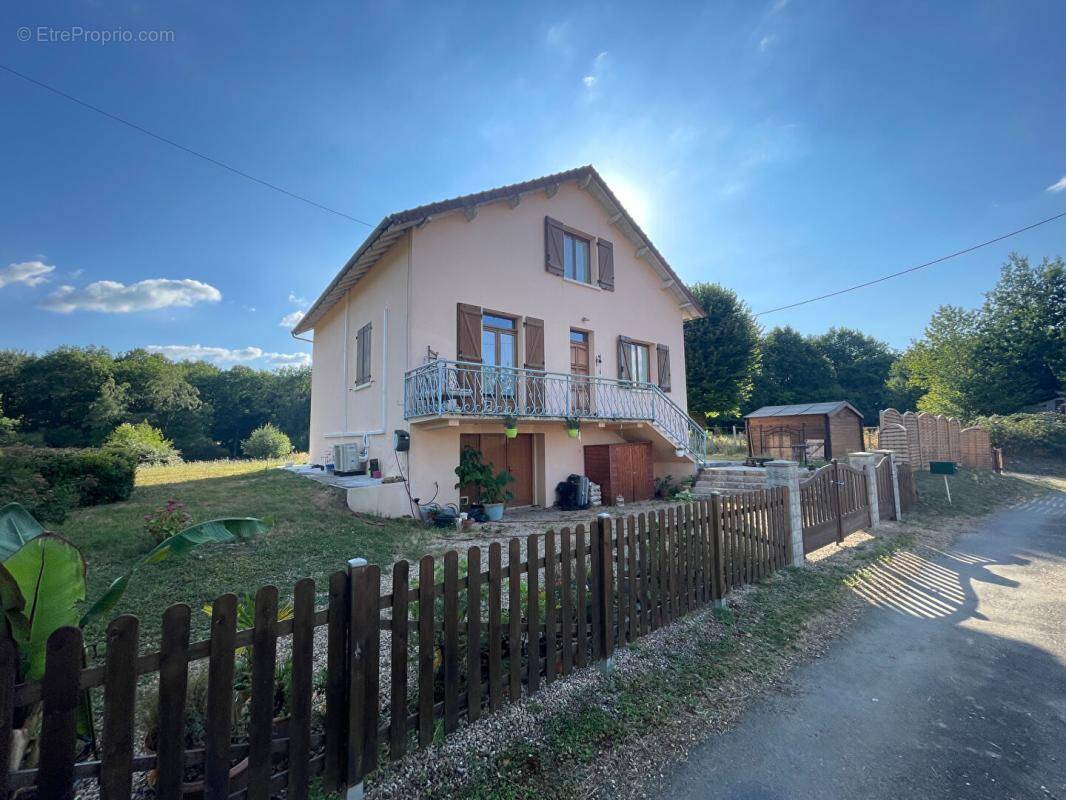 Maison à MILHAC-DE-NONTRON