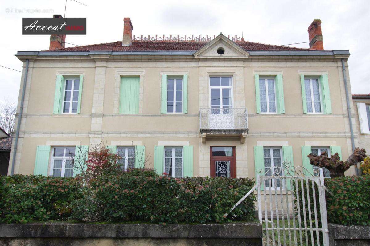 Maison à LANDIRAS