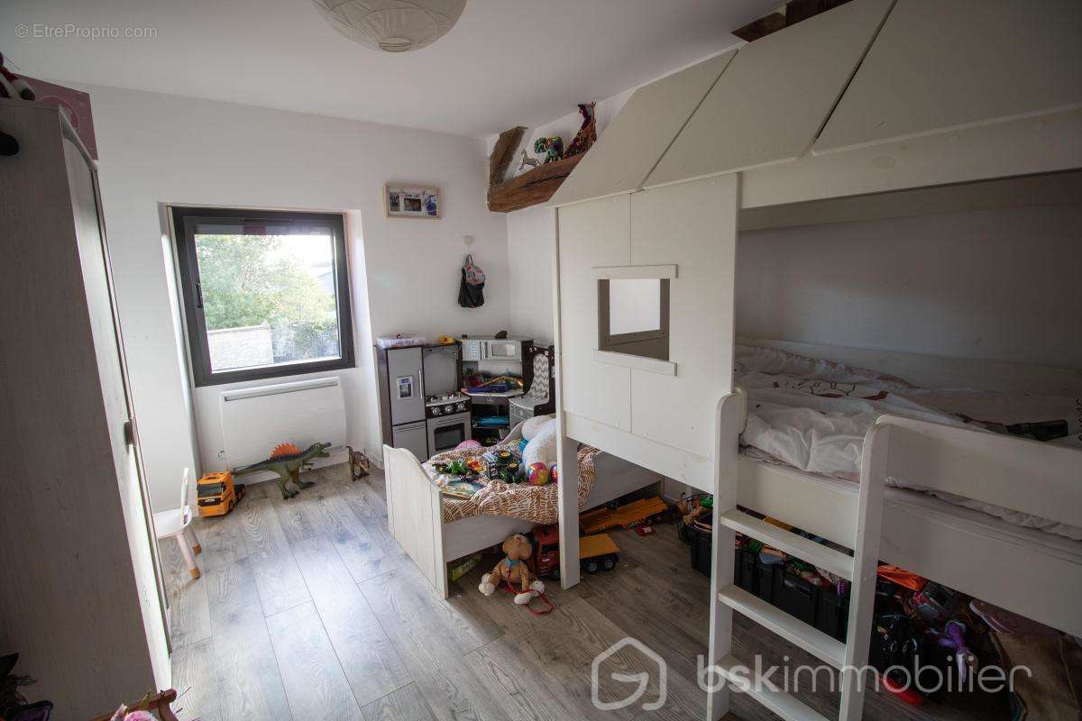 Maison à BROMEILLES