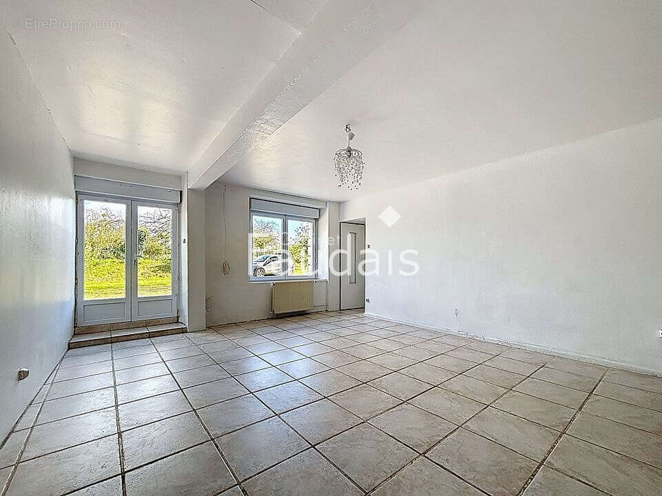 Maison à LES LOGES