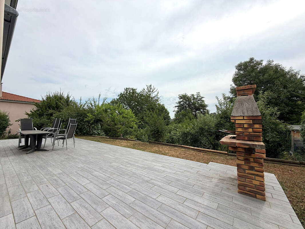 À VENDRE - Maison contemporaine de 115 m² à Villars (42390) - Vue exceptionnelle sur le Golf de Saint-Étienne - photo 3