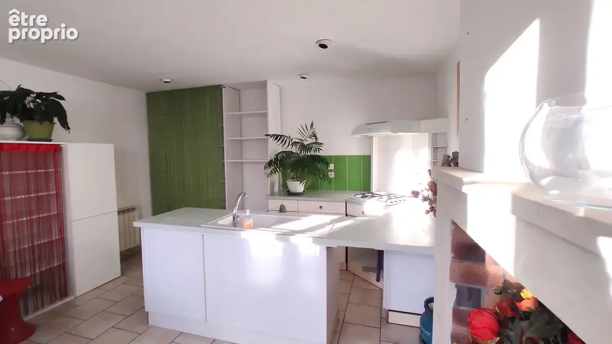 Maison 5 pièces 135 m² à vendre à Saint-Sauveur (86100) - photo 2