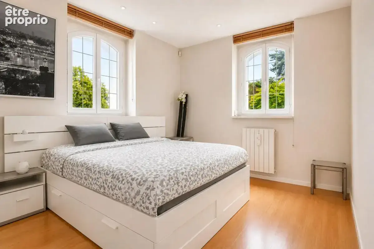 Maison de 7 pièces de 250 m² à Saint-Gratien - photo 11