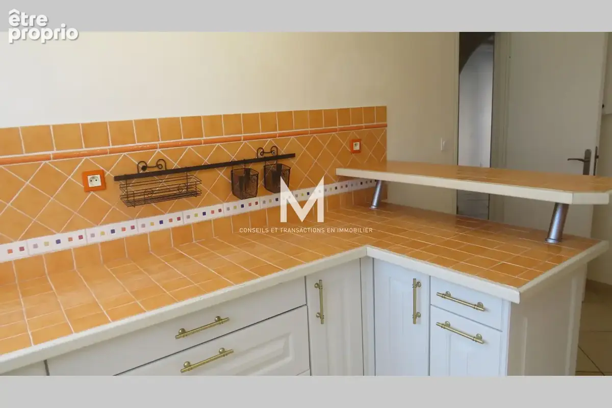 Appartement 5 pièces 80 m² à vendre à Frejus (83600) - photo 5