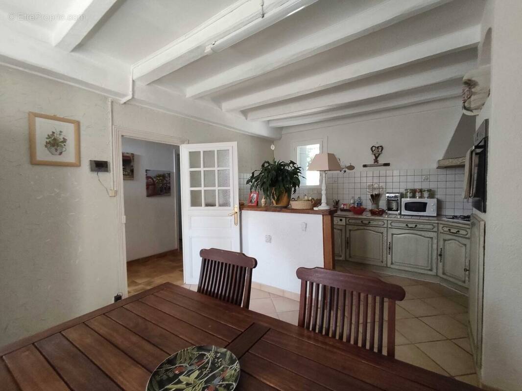 Maison 173 m² à Chasseneuil-Sur-Bonnieure  - photo 5