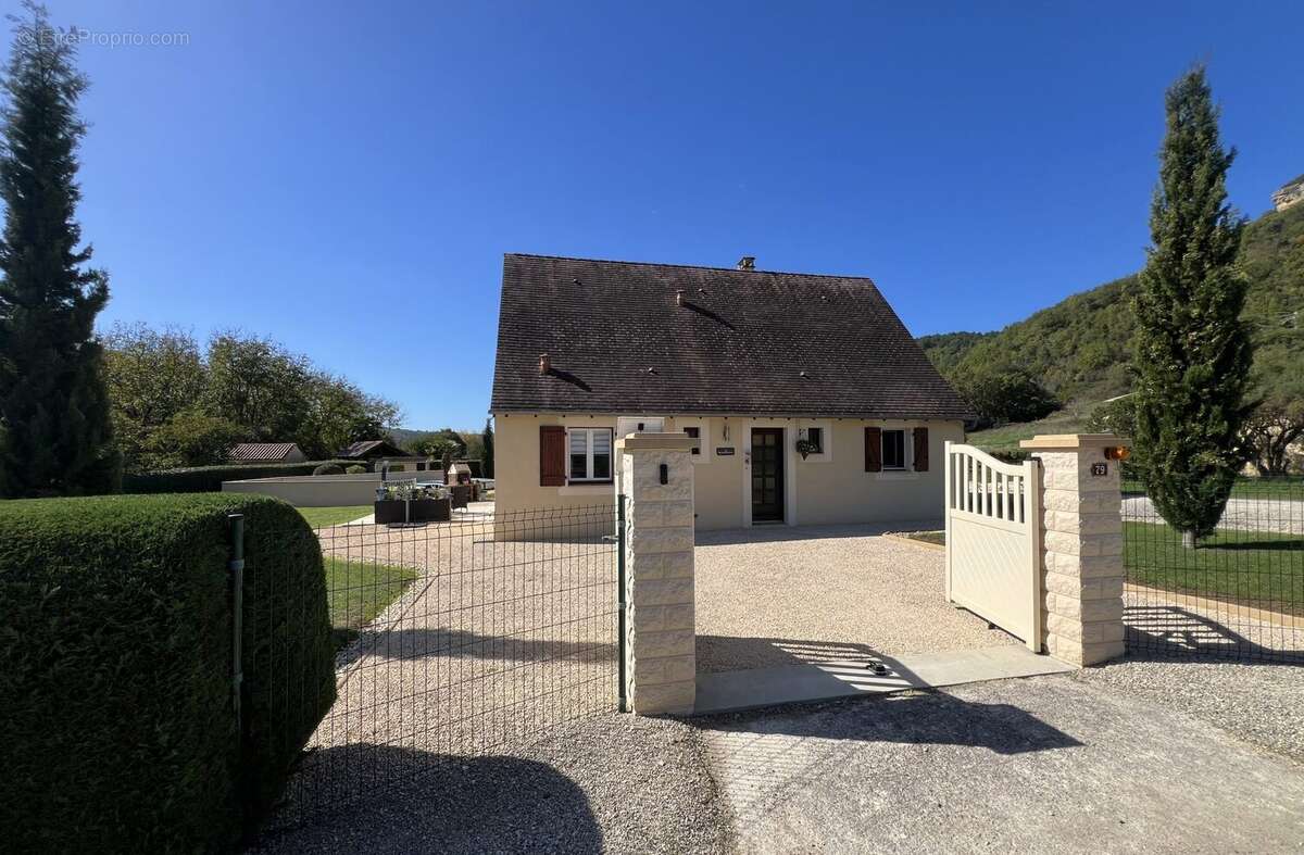 Maison à SAINT-VINCENT-DE-COSSE