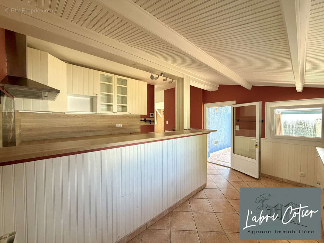Cuisine - Maison à SAINT-HILAIRE-DE-RIEZ