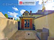 Maison à FOLLAINVILLE-DENNEMONT