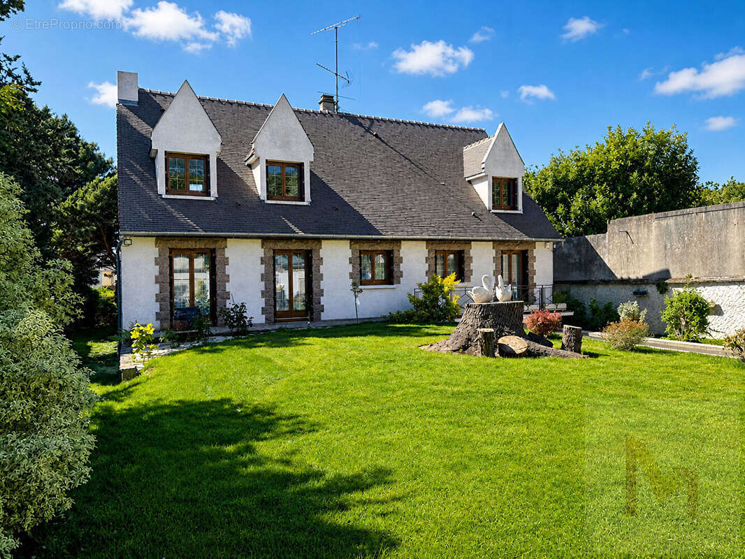 Maison familiale sur terrain de 873 m² - photo 2