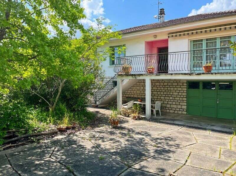 Maison à SAINT-CLAR