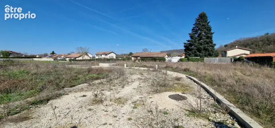 Terrain 405 m² à Cremieu  - photo 2