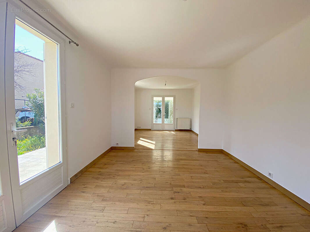 Maison à SAINT-CANNAT