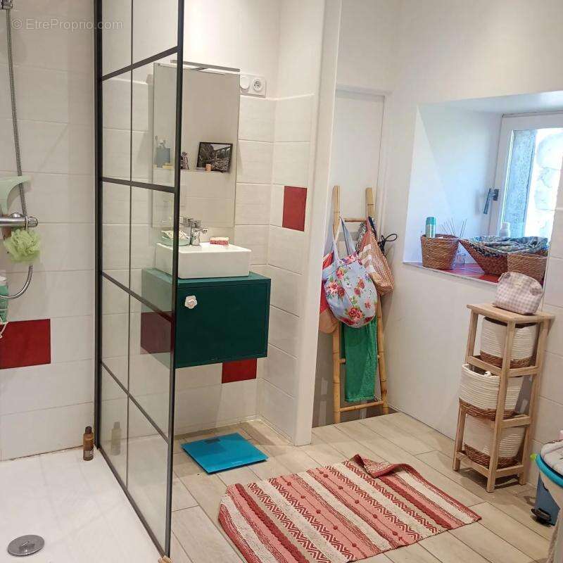 Maison à SAINT-CHRISTOPHE-D'ALLIER