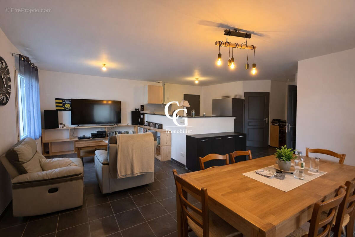 Maison à ROCHESERVIERE