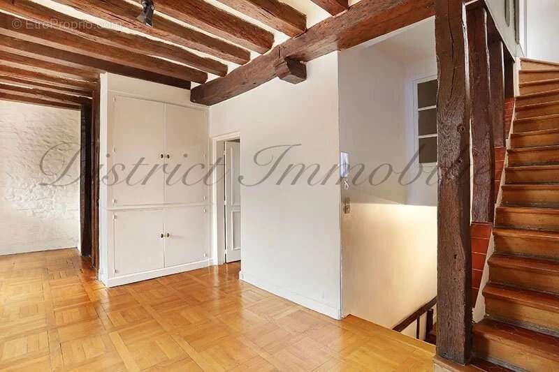 Appartement à PARIS-4E