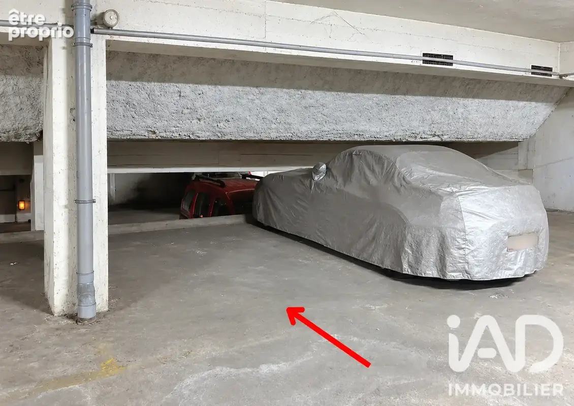 Photo 1 - Parking à PARIS-9E