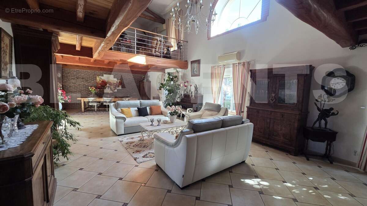 20251002_161707 - Maison à VIELMUR-SUR-AGOUT