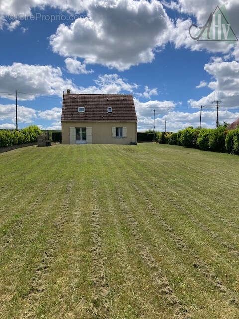 Maison à GUMERY